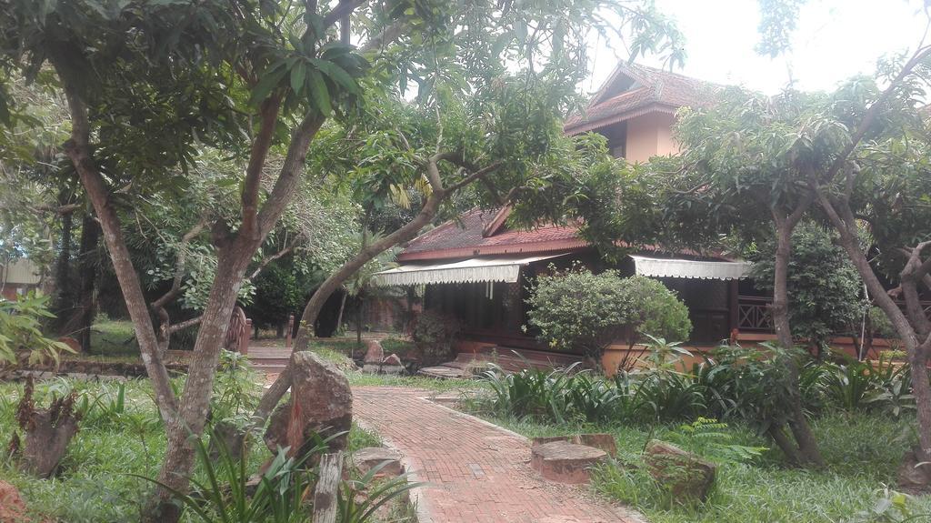 Golden Premier Villa Siem Reap Exterior photo